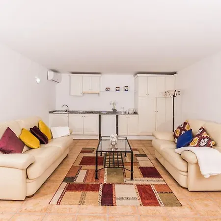 B Algemesi Apartment